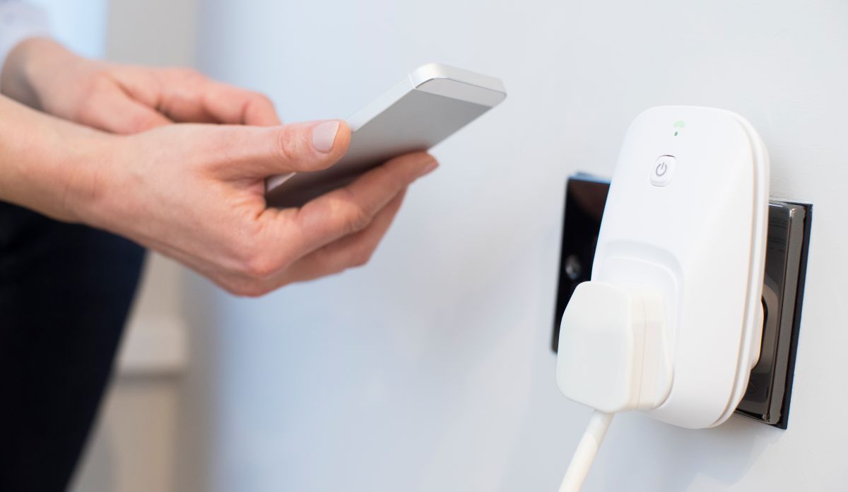 These are the advantages of connecting your WiFi router to a smart plug