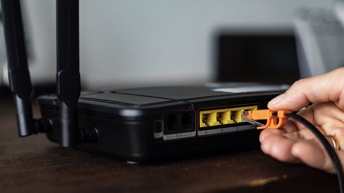 The secret mode of your WiFi router that you should activate right now