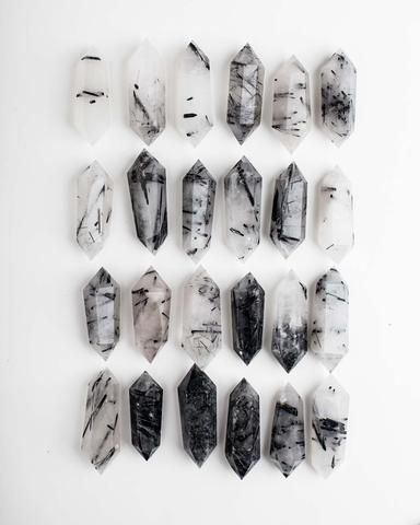 The Mystical Allure of Black and White Crystals: Unveiling their Healing Powers